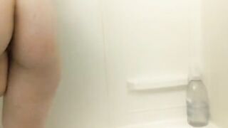 Eelet- Riding a Dildo and my Showerhead. Exclusive content from a passionate emo/goth couple