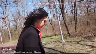 A girl agreed to fuck outdoors for a hundred bucks