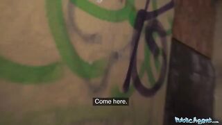 An 18-year-old girl showed her professionalism in sex in a basement