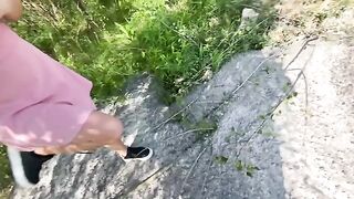 Pick up a girl and fuck her in the car with a beautiful view