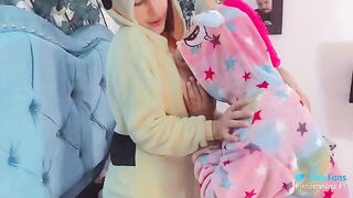 A pregnant woman of 6 months has a great cock eating