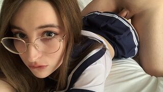 The stepsister has made a video of her sex life - BellaMurr