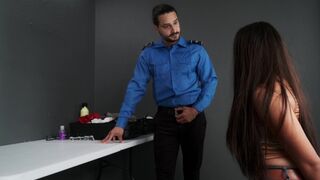 TSA agent found a toy in the bag and fucked with Latina