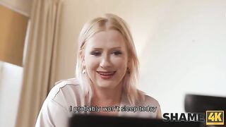 Mature woman has to keep silent for sex