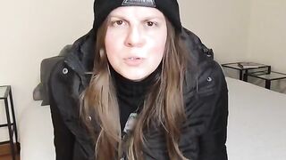 A neighbor begs for anal creampie in Wisconsin, showcasing Elle Hell’s unique niche