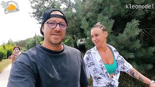 Two real couples are fucking in public, an unforgettable sight with Owiaxs Couple and KleoModel in action!