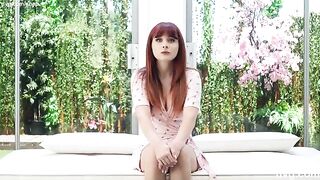 Redhead with a stunning body strives for modeling success