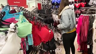Shopping in ChihuahuaSU ends with wild toilet action in the gallery