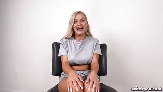 A girl with big natural boobs knows how to properly fuck