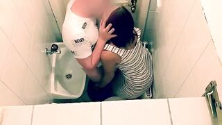 A night in the restaurant toilet turned into a hot tinder date