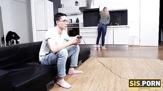 Girl with tiny boobs gets fucked by stepbrother on SISPORN