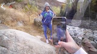 A hot tourist chick got fucked outdoors after a photo shooting