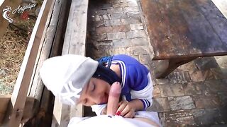 A hot tourist chick got fucked outdoors after a photo shooting