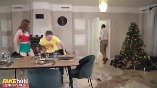 Thanksgiving dinner turns into kinky anal sex