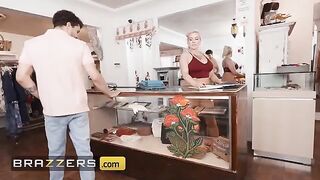 The owner of the boutique Christie Stevens gets naked after seeing Apollo Banks’ impressive size