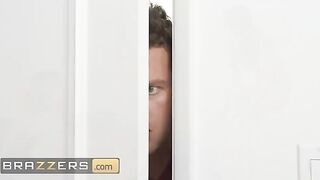 Coco Lovelock gives her stepbrother a blowjob after eating