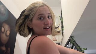 A housewife would rather have sex than receive money, what a surprise!