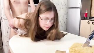 A therapy session helps my stepsister and me to bond