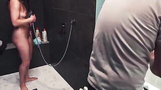 The wife gave a handjob in the shower, but she did it very badly