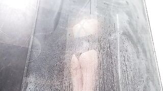 The girl came to the shower and started to masturbate, soaking wet pussy