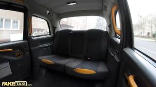 The fake taxi driver banged teen Jenny Doll in the car