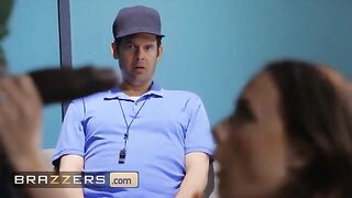 The coach used Chanel Preston’s pussy to prepare Davin King