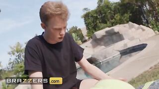 Brunette hottie and her stepmom enjoy a hot threesome with Jimmy, showcasing Daya’s signature moves