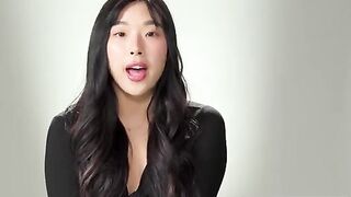 A Korean girl shows how women can reach orgasm by masturbating her pussy