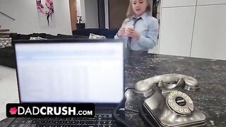 The stepdad banged the thick blonde stepdaughter Eva Nyx and filled her with cum