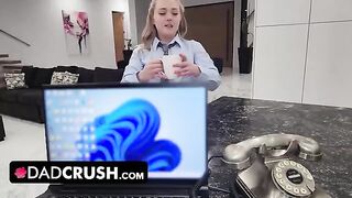 The stepdad banged the thick blonde stepdaughter Eva Nyx and filled her with cum