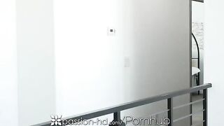 Nice babe Blake Blossom gets fucked and facialed