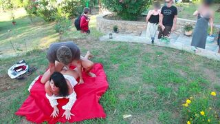 Babe Alexandra Wett fucks with a stranger on the meadow and receives a creampie