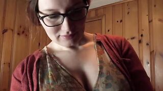 Bettie Bondage teaches how to pose for a perfect body