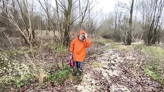 Walking by the river, I got my ass smashed by hubby’s cock