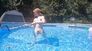 The girl could not achieve her goal to swim naked in the pool