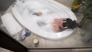 Girl shares bathroom with stepbrother, but he keeps his pants on