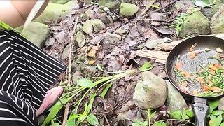 A viral video of a single mom's risky outdoor encounter in the Philippines