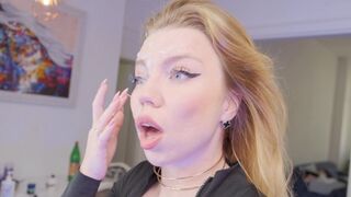 The guy broke off from three cum shots, one of them landed on the girl’s face