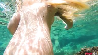 Underwater anal sex adventure with blonde babe JessiJek on a beach