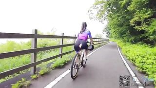 A hot woman has sex with her boyfriend while cycling