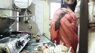 Two guys fucked their hot stepmom in an Indian threesome