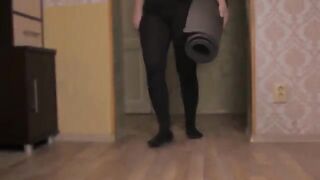 I tricked my roommate into sex by doing a yoga prank at home