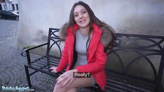 The agent fucked Isabela de Laa in the street for cash