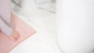 A hot girl met a plumber who came to clean the pipes in her house