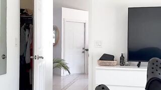 My roommate's ex-girlfriend asked me for a facial, it was an unforgettable experience