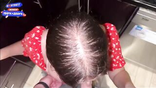 The guy checks the strength of the woman's pussy in the kitchen