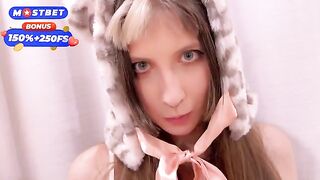 A sexy girl had a hard and deep sex with a guy with a huge dick