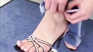 Juicy brunette makes a stunning blowjob and fucks beautifully, showcasing her skills in a steamy homemade session