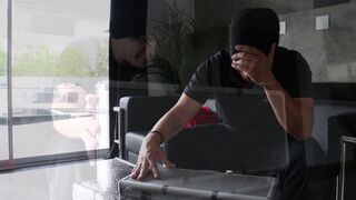 The policeman fucks hot thief Jacqueline Taylor
