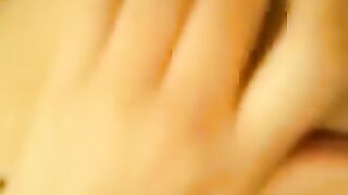 A beautiful girl played with her pussy on the bed